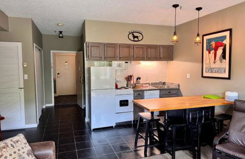 Loon Mountain Retreat with Pool and Hot Tub - Foto 28