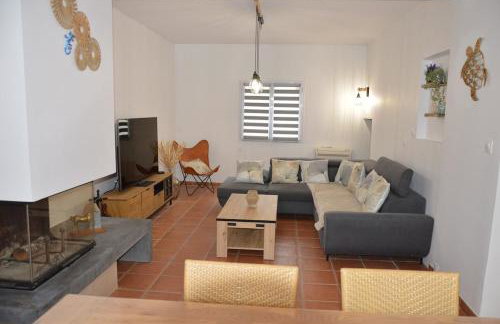 Villa wifi 8 à 10 personnes BBQ piscine situation centrale à Cuges les pins Sainte Baume 2km OK Corral 20km Marseille centre 20km Var - Foto 12
