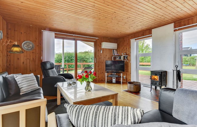 "Ellyn" - 500m from the sea - Photo 30