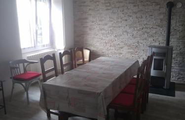 Gîte de vacances 12 couchages plus 2 lits bébés - Foto 9