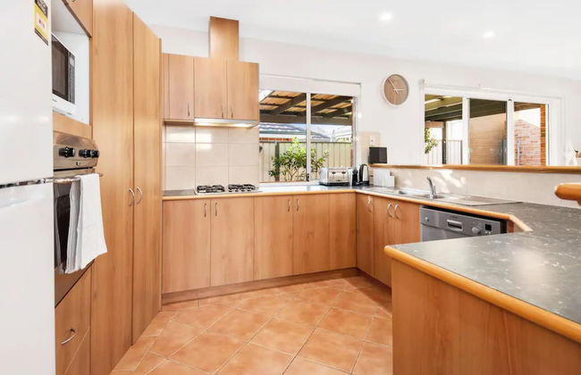 Idyllic Modern Scarborough Home Fireplace BBQ - Foto 7