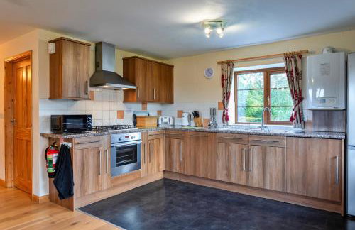 Finest Retreats - Tarkas Holt Log Cabin, Stowford - Foto 12