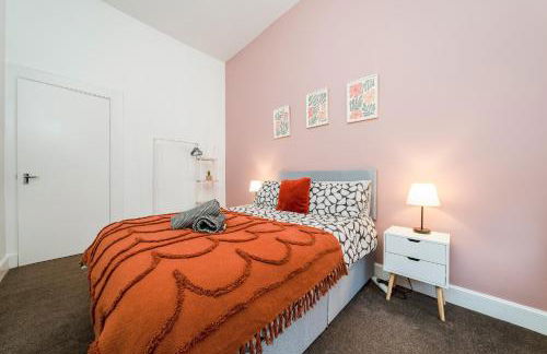 4 Beds - City Gateway Getaway with Free Parking - Foto 21