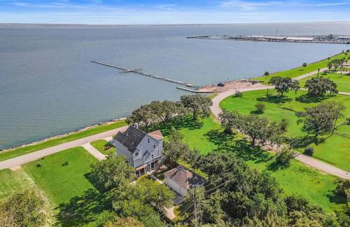 Stunning bayfront home with spacious deck and incredible Galveston Bay views - Foto 57