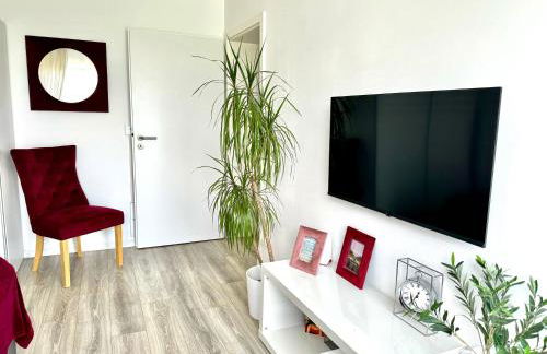 Prime Host Charme Apartment - Photo 2