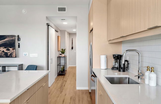 High-rise Apt Raleigh Free Parking Sunset View 2 - Foto 15