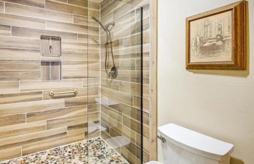 Less Than 1 Mi to Chico Hot Springs Mtn-View Hideaway! - Foto 14