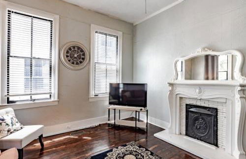 Mins from Downtown & Dining, Dauphin Darling 2 - Photo 15