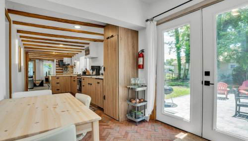 Modern Log Cabin at the beach with Hot Tub, Game Room and Fire Pit - Foto 5