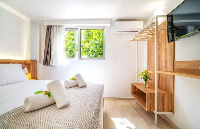 Lotus Hotel Apartments - Photo 5