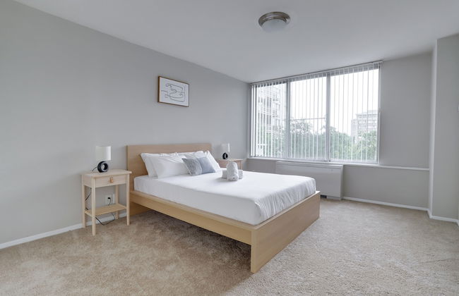Bright Comfort in DC Apts - Foto 15