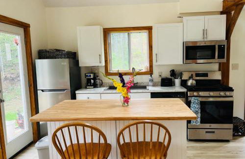 Magical Retreat Cottage, 15 min from Mt Snow skiing - Foto 5