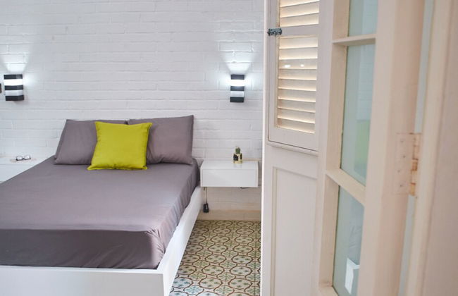 Lujoso Apto WIFI Gratis Balcon y Jacuzzi - Photo 2