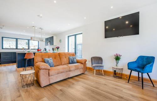 Glebe House - Photo 4