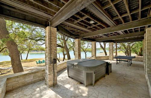 Luxury Lakefront Escape on Lake Travis - Photo 35