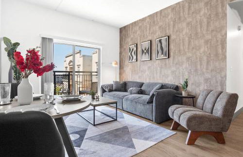 Midnight Marvel - Amazing City Views, Free Parking - Foto 10