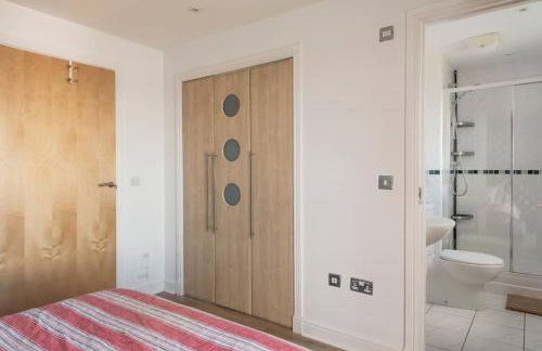 Calming Sea View City Apartment - Foto 36