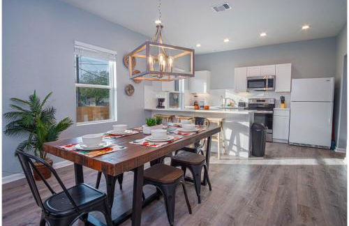 Downtown Dream Home Spacious 4br/2ba Sleeps 12! - Foto 8