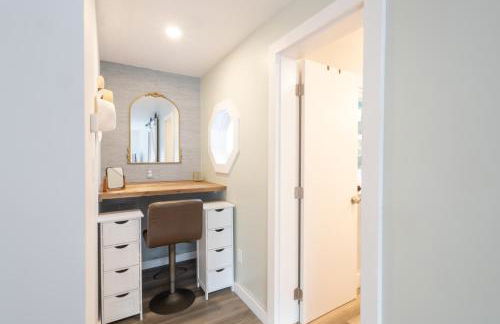 Pool and Screened Deck! Home 2 Mi to Mashpee Commons - Foto 16