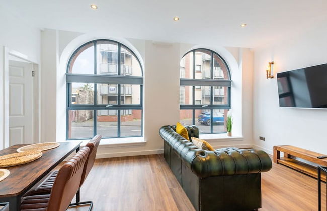 Bissets Bond - Converted Warehouse - Photo 4