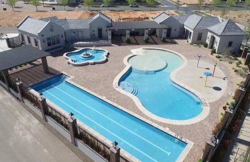 The Latitude Adjustment, located close to Golf,Sand Dunes, Reservoir & National Parks - Foto 48