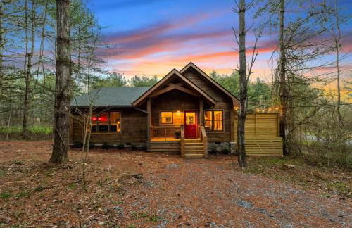 Family fun, romantic Hot Tub, Firepit, King Bed 15 min from Blue Ridge & Ellijay - Foto 37