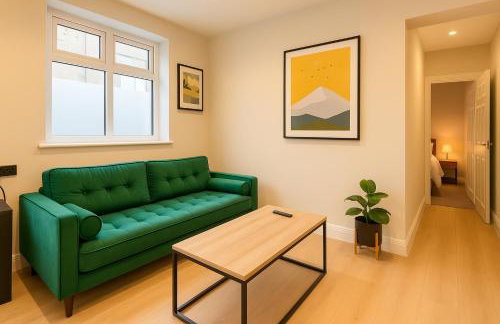 Modern Central Apartment + King Size Bed + Garden - Foto 6