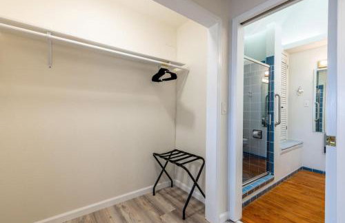 Quaint and Charming 4BR Tranquil Palo Alto Retreat - Photo 25