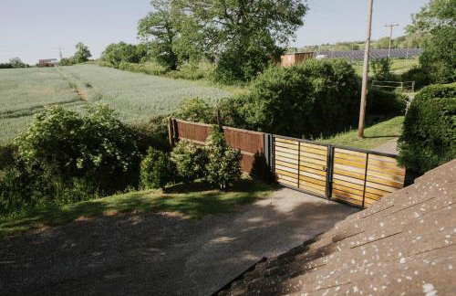 Coach House - Photo 30