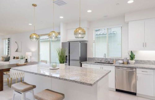 Near Coachella and Stagecoach Palm Springs , PGA resort Villa ,Golf, community pool, gym - Photo 9