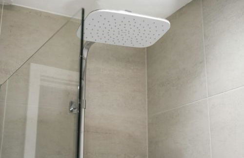 Yasmin's Townhouse - Sleeps upto 10, great for groups with FREE Parking - Hosted by Stay Host Save - Foto 11