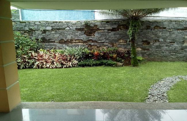 Simply Homy Guesthouse Graha Puspa - Photo 16