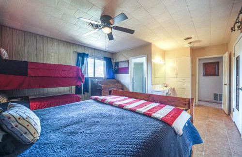 Rustic and Western House on Lake - Swim and Fish! - Foto 18