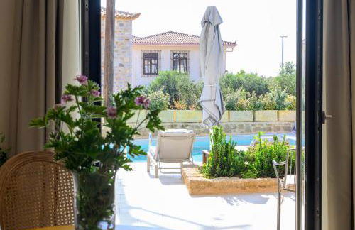 Kannas Mani Luxury Suites -Adults Friendly 14 Plus - Photo 94