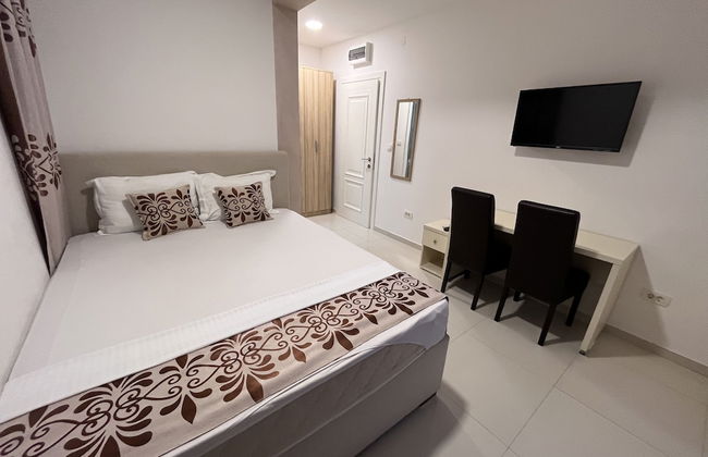 Pearl Apartments - Photo 16