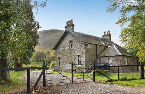 Gleneffock Farmhouse - Photo 1