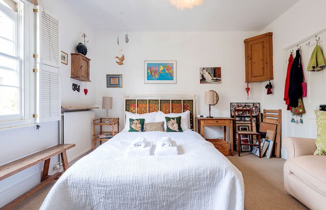 Enchanting Hammersmith Home Close to Shepherds Bush by Underthedoormat - Foto 2