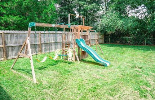 3BR Country Retreat Pool Gazebo Play - Foto 30