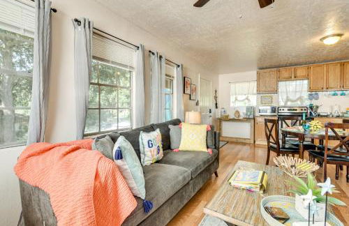 3 Mi to Boardwalk Bacliff Apartment with Hot Tub - Foto 8