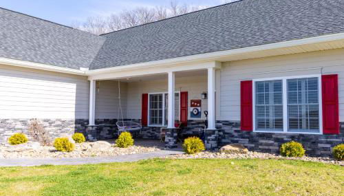 Deep Creek Retreat Hot Tub 85 inchTV all one level - Foto 3