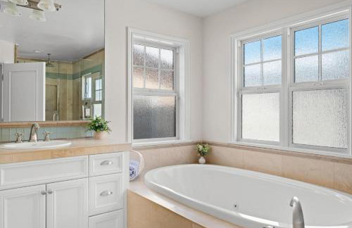 4br Beach House Steps from Beach with AC Parking BBQ - Foto 56