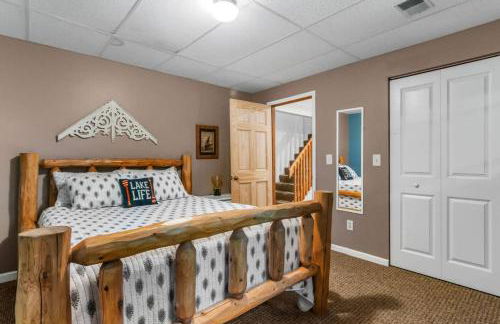 Lakeside Getaway includes Hot Tub pet friendly - Foto 52