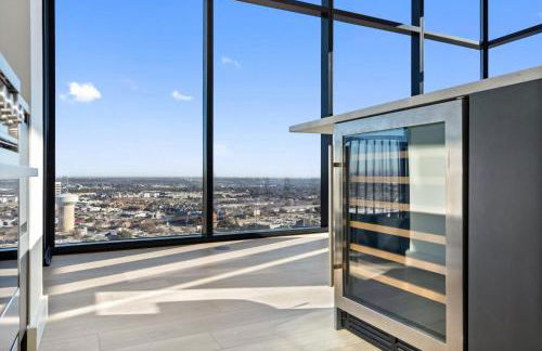 Luxurious Highland Park Penthouse with Stunning Views - Foto 13