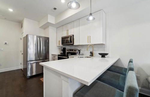 Roof deck w city views - brand new 3bd 3ba - Foto 10