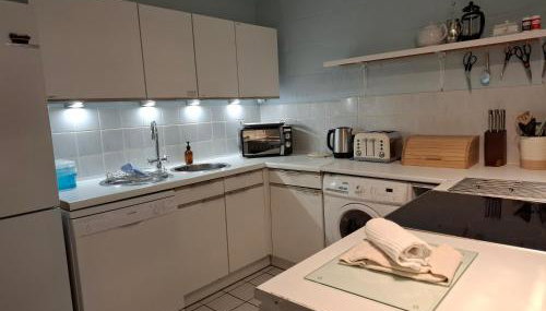 Arvonia sleeps 7, sea views, dog friendly - Foto 4, stove, dishwasher