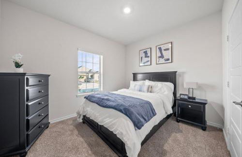 Luxurious 4-Bed Home with Pool Table & Nearby Pool - Foto 27