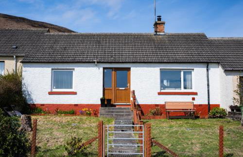 North Coast Cottage - Coastal Highland Retreat with Sea Views - Foto 1