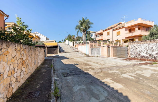 A Sun-drenched Holiday Apartment Near the Sicilian Coastline - Foto 37