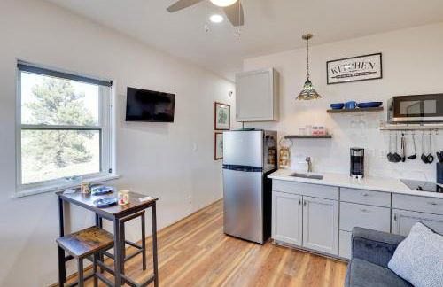 Trail Access and Scenic Views! Rural Hot Springs Gem - Foto 6