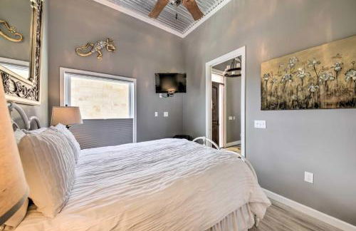 Ladera Wimberley Estate on 13 Acres with Hot Tub - Foto 16